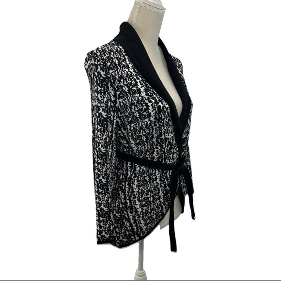 NWT BCBG Maxazria Open Front Belted Cardigan Womens Medium White Black Notch Nk - Picture 2 of 9